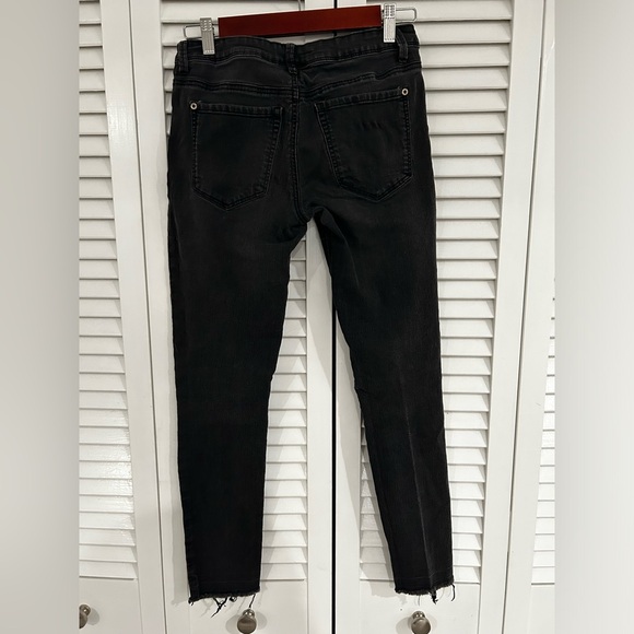 Harper jeans - size 28- low rise stretch-distressed black - Picture 2 of 3